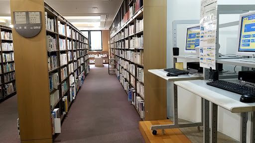 八王子市立南大沢図書館