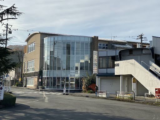 日野市立平山図書館